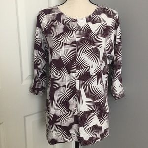 CHICO’S Fan/Palm Print Batwing/Dolman Sleeve Top